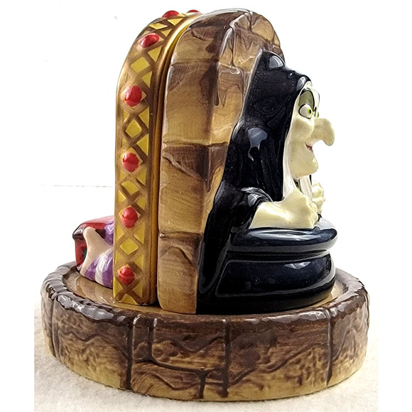 Disney Parks Snow White Wicked Queen Hag Witch Salt & Pepper Shaker Set - Picture 5 of 16